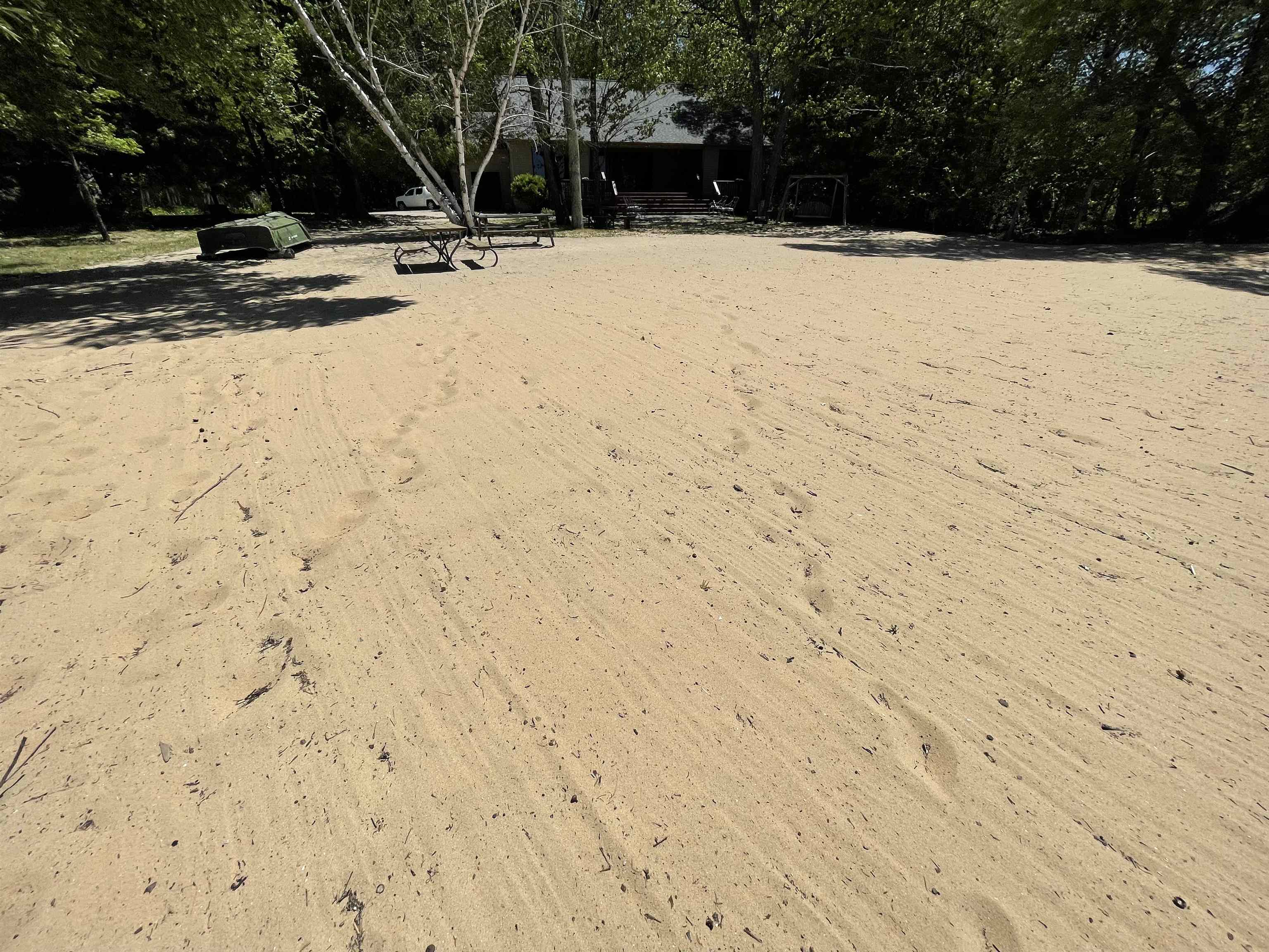 2992 Neahtawanta Road Traverse City, MI 49686 - Photo 3 of 42 1909878-2.JPG