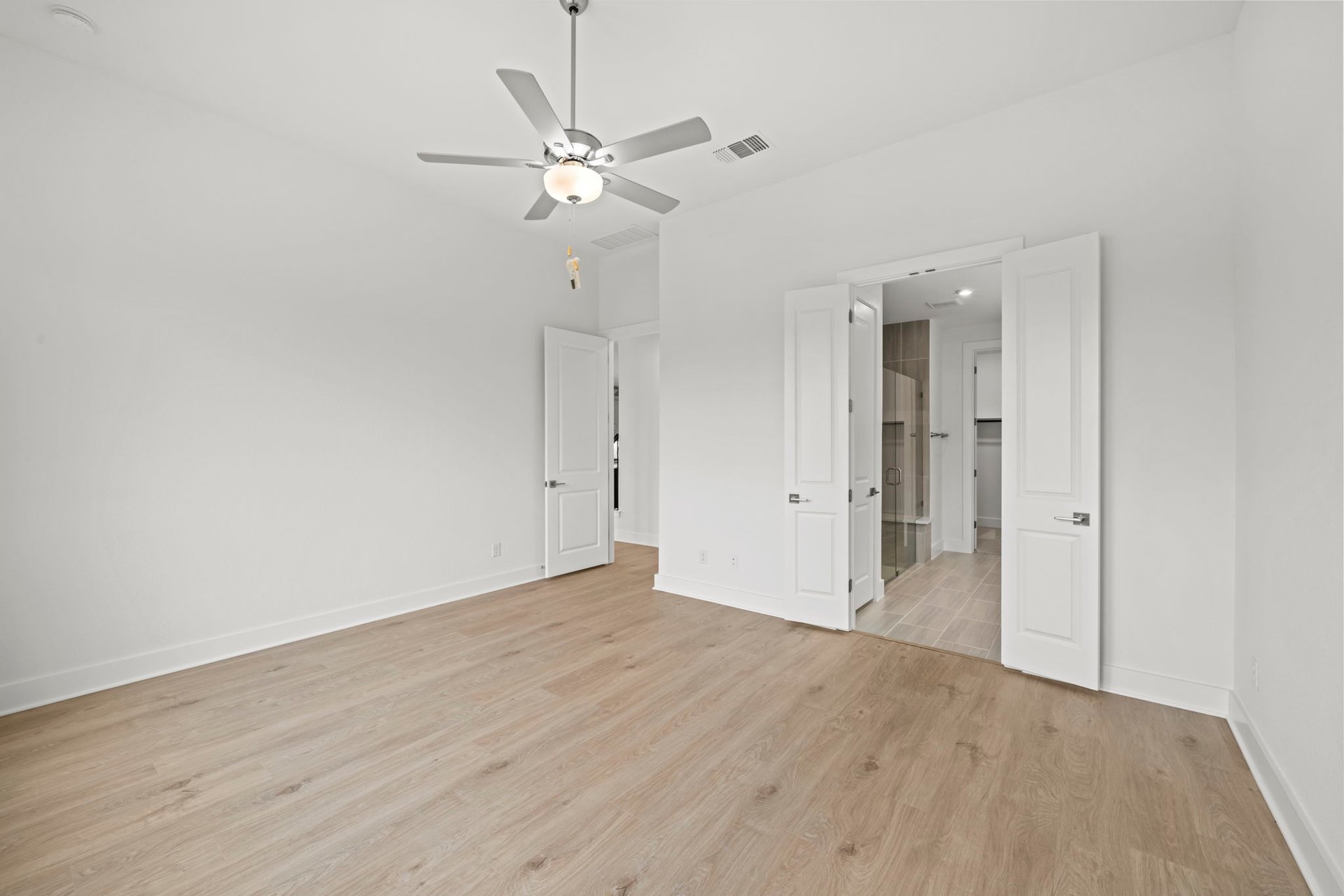 1149 Flying Cloud Trail Georgetown, TX 78628 - Photo 17 of 32 Primary Bedroom with elevated ceiling