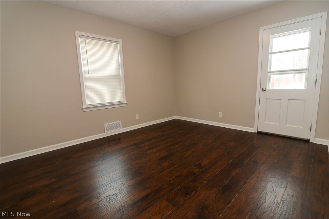 4014 Stonehaven Road Cleveland, OH 44121 - Photo 20 of 35