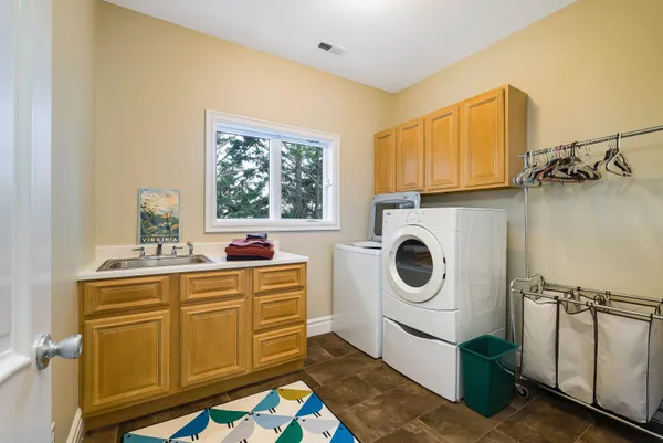 $787,000 | 4260 Ajax Court, Harrisonburg, VA 22801