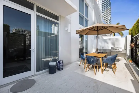 $7,900 | 401 North Birch Road, Unit TH7, Fort Lauderdale, FL 33304
