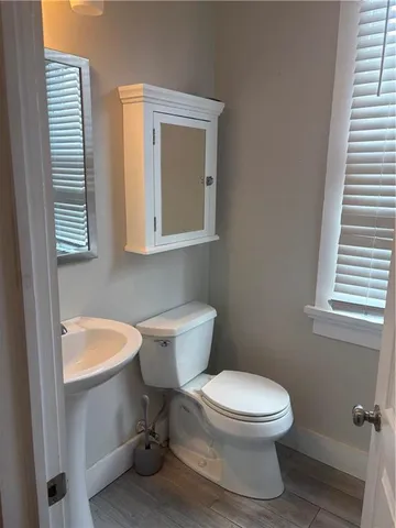 $2,400 | 2010 Broadway Street, New Orleans, LA 70118