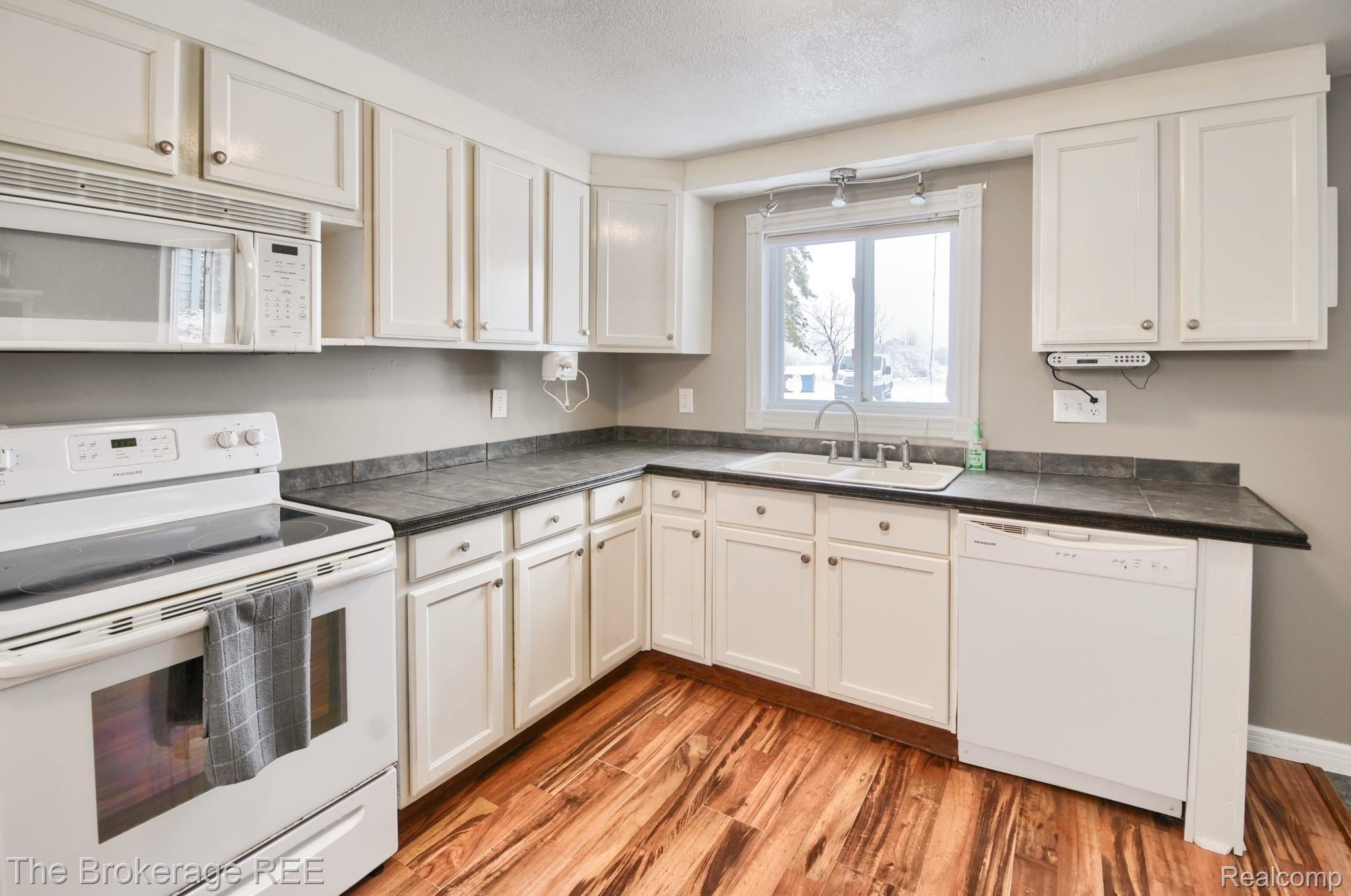 9127 Wilson Road Montrose, MI 48457 - Photo 32 of 38 SD3_7837-HDR(5).jpg