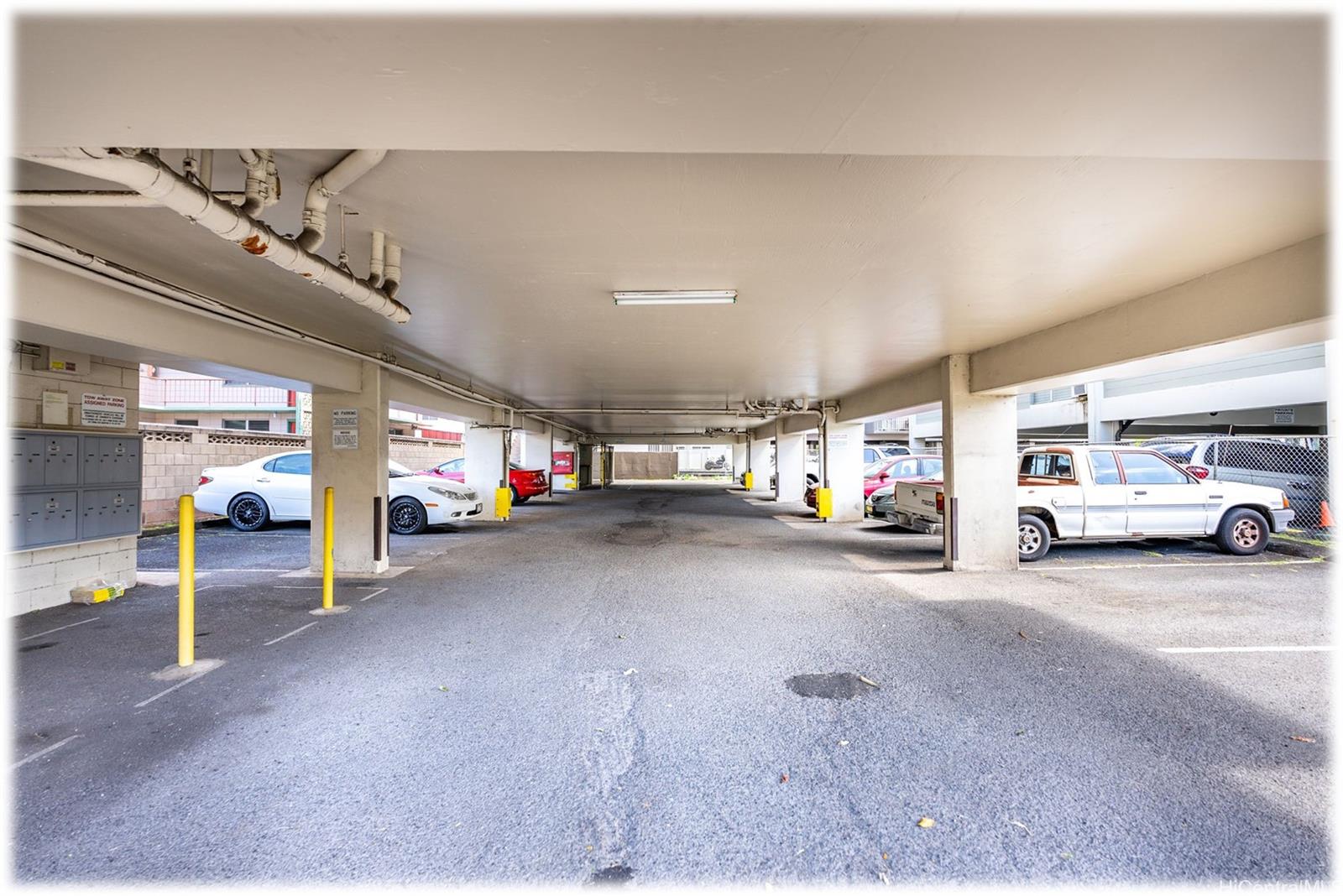 1254 Lunalilo Street Honolulu, HI 96822 - Photo 11 of 13 a view of parking area