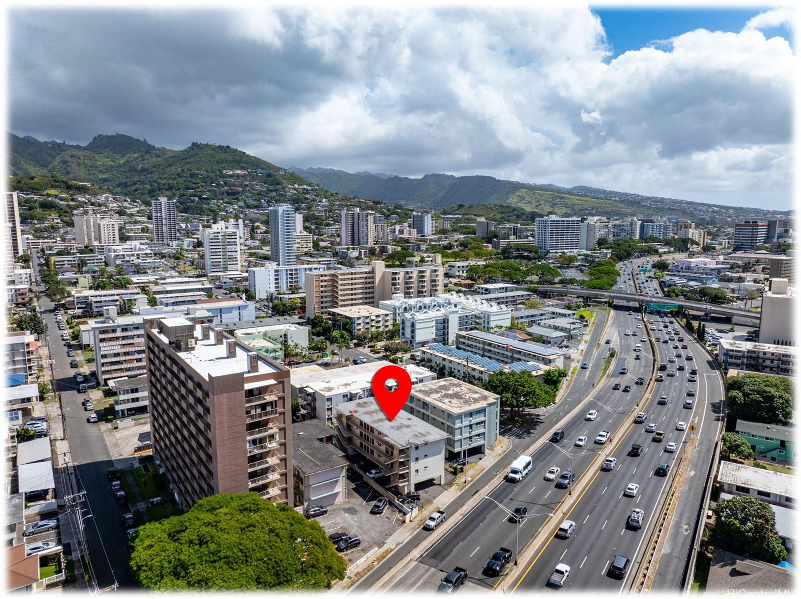 1254 Lunalilo Street Honolulu, HI 96822 - Photo 3 of 13 a city view