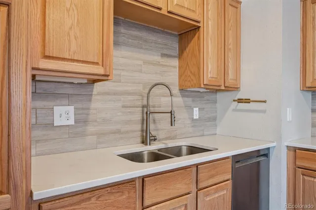 a close view of sink and tap