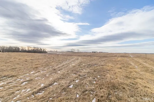 $237,350 | 17 South County Road 100 East, New Castle, IN 47362