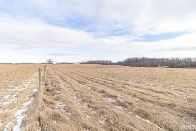 $237,350 | 17 South County Road 100 East, New Castle, IN 47362
