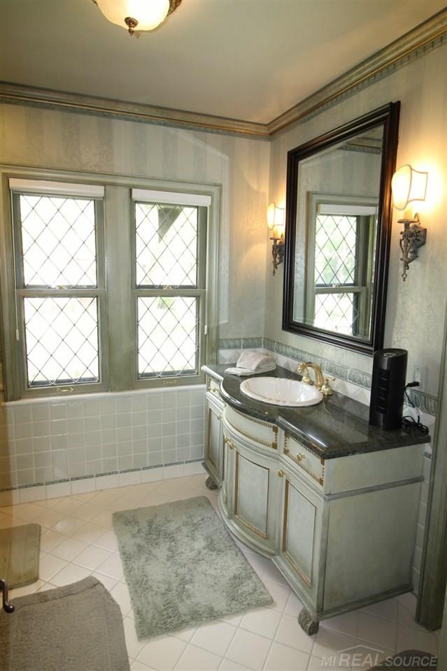 865 Trombley Road Grosse Pointe, MI 48230 - Photo 51 of 99 31348226-50.JPG