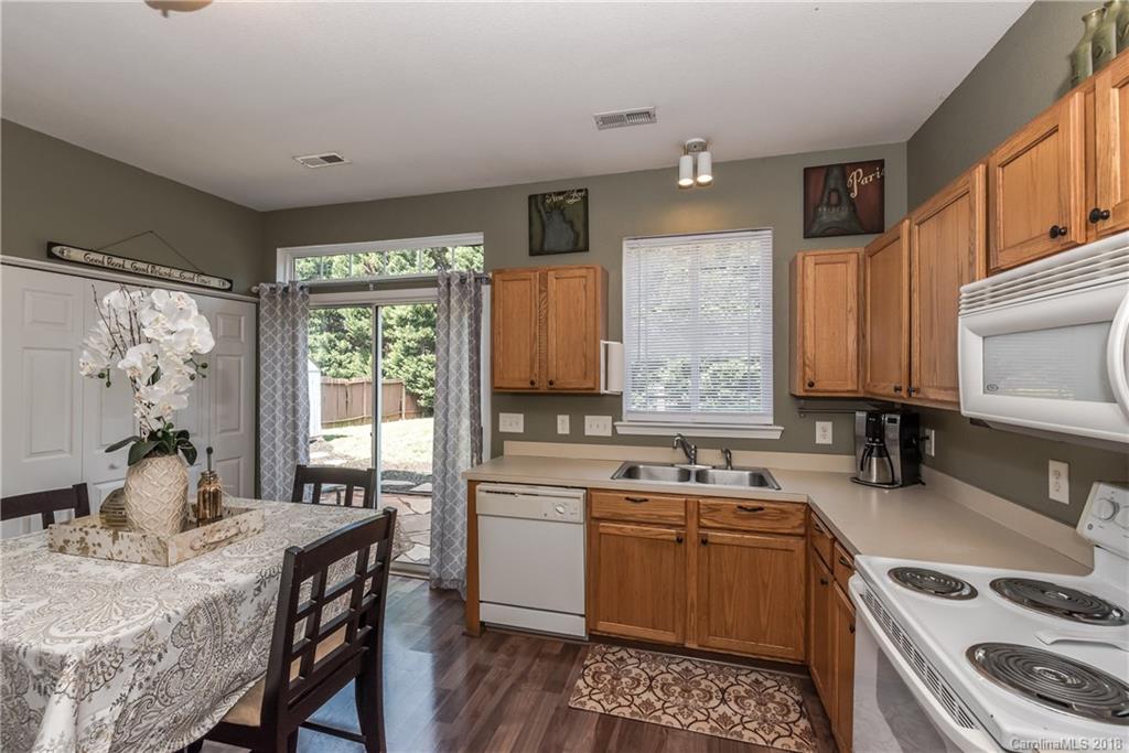 1135 Hipp Road Charlotte, NC 28216 - Photo 13 of 36 Gallery Image 13