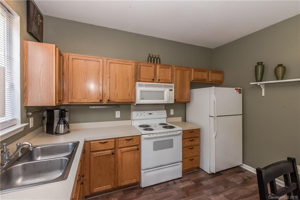 1135 Hipp Road Charlotte, NC 28216 - Photo 16 of 36 Gallery Image 16