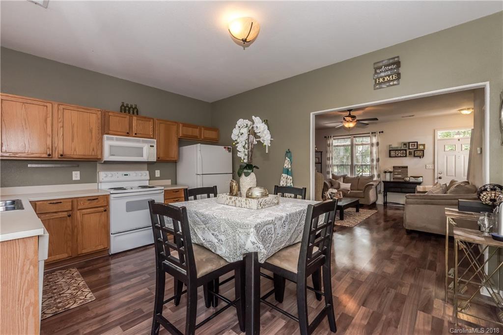 1135 Hipp Road Charlotte, NC 28216 - Photo 17 of 36 Gallery Image 17