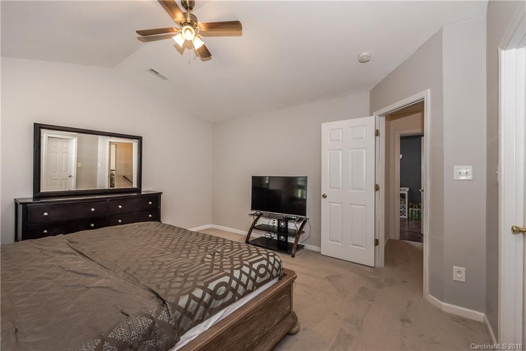 1135 Hipp Road Charlotte, NC 28216 - Photo 26 of 36 Gallery Image 26