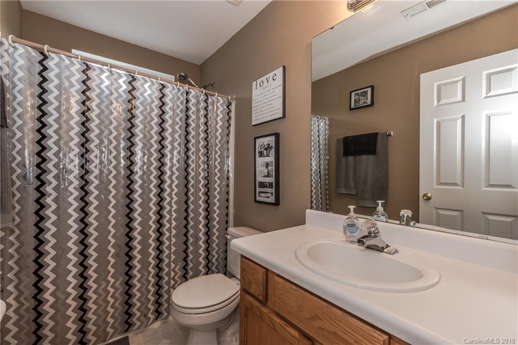 1135 Hipp Road Charlotte, NC 28216 - Photo 29 of 36 Gallery Image 29