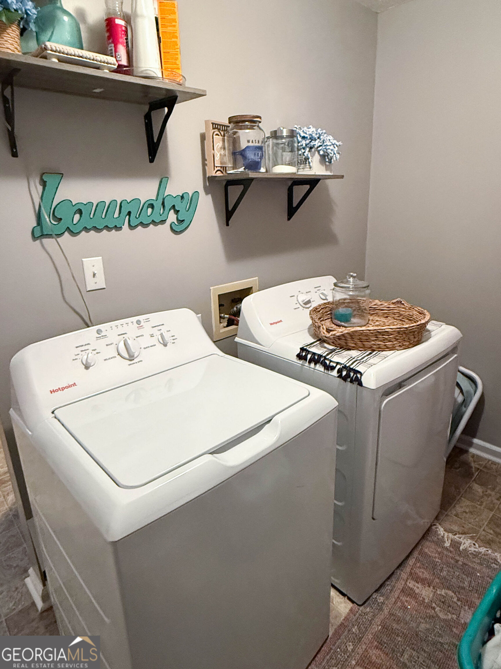 1508 Cloverdale Road Anniston, AL 36207 - Photo 17 of 19 a utility room with dryer and washer