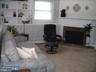 167 West Orvilla Road Hatfield, PA 19440 - Photo 4 of 6 Family Room