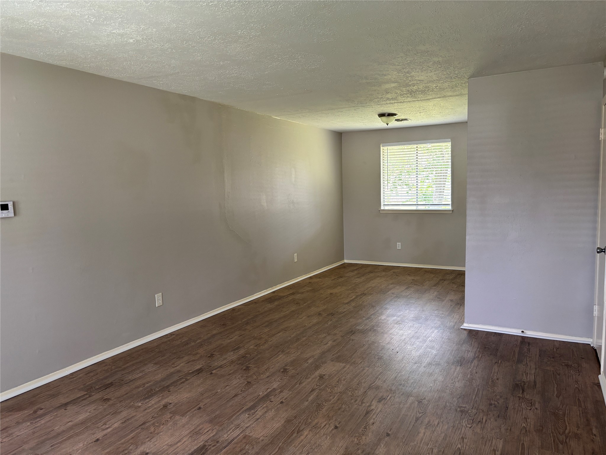 12614 Chiswick Road Houston, TX 77047 - Photo 3 of 17