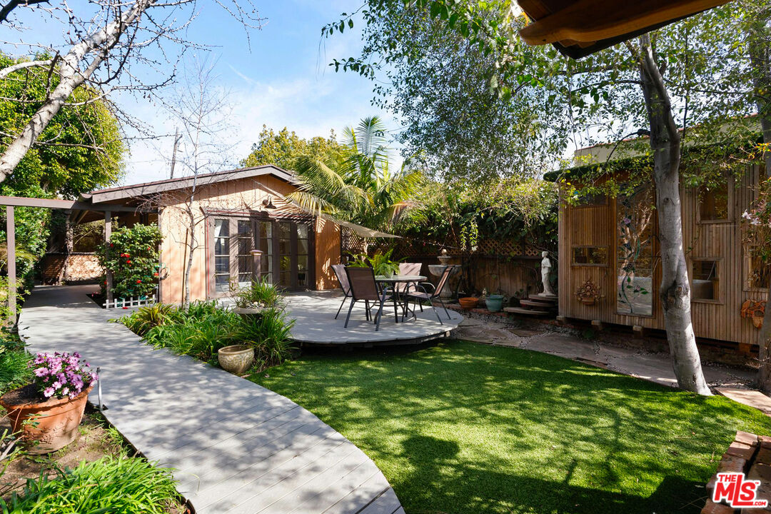 1753 10th Street Santa Monica, CA 90404 - Photo 1 of 40 Gallery Image 1