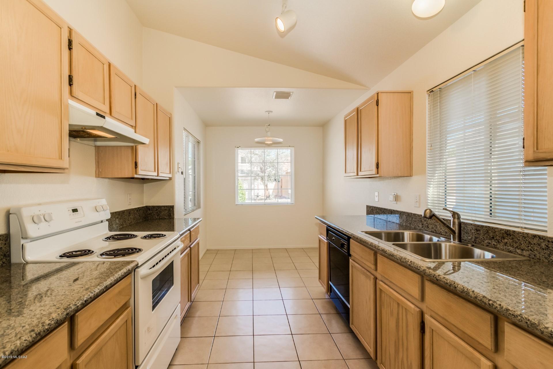 4319 West Bunk House Road Tucson, AZ 85741 - Photo 5 of 37 Gallery Image 5