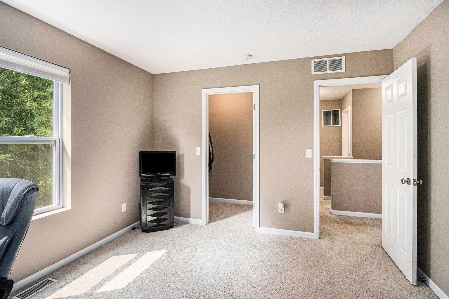 2425 Sagebrush Street Kalamazoo, MI 49006 - Photo 9 of 26 20230803153557645029000000-o