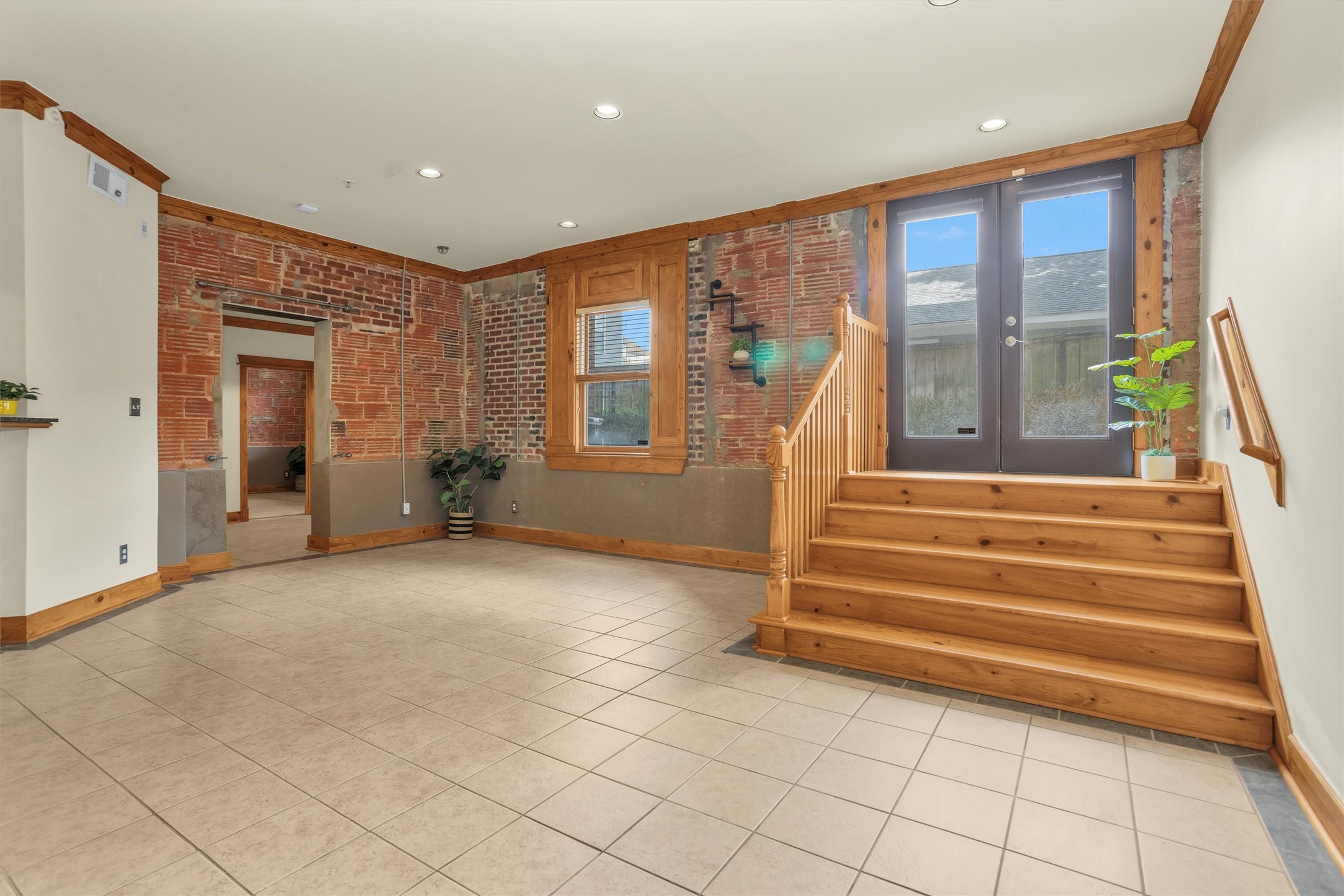 215 West Norma Street, Unit 104 Houston, TX 77009 - Photo 2 of 37