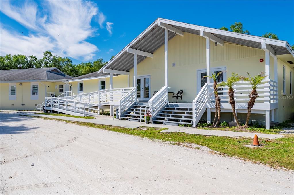 8806 Southwest Start Center Street Arcadia, FL 34269 - Photo 3 of 93