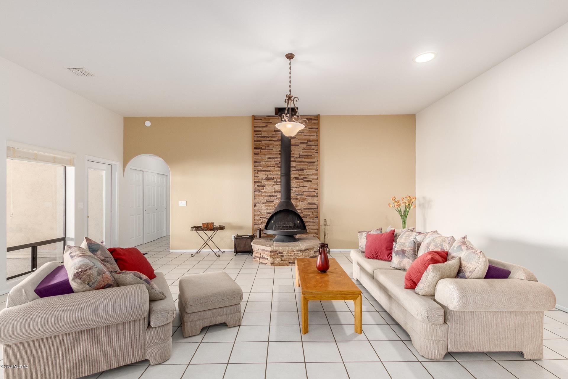 6940 North Wade Road Tucson, AZ 85743 - Photo 11 of 41 Gallery Image 11
