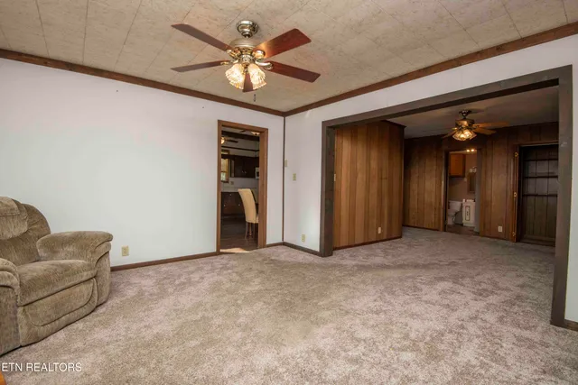 $300,000 | 9316 Tipple Lane, Mascot, TN 37806