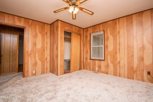 $300,000 | 9316 Tipple Lane, Mascot, TN 37806