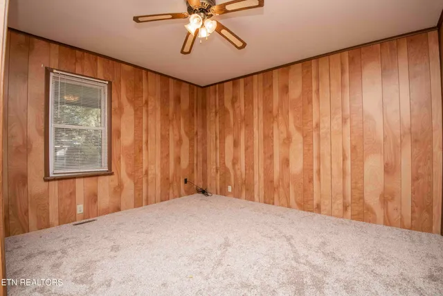 $300,000 | 9316 Tipple Lane, Mascot, TN 37806