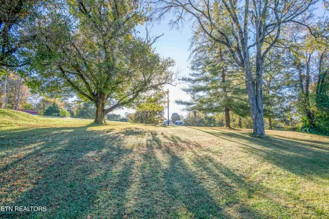 $300,000 | 9316 Tipple Lane, Mascot, TN 37806