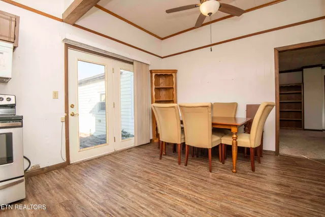 $300,000 | 9316 Tipple Lane, Mascot, TN 37806