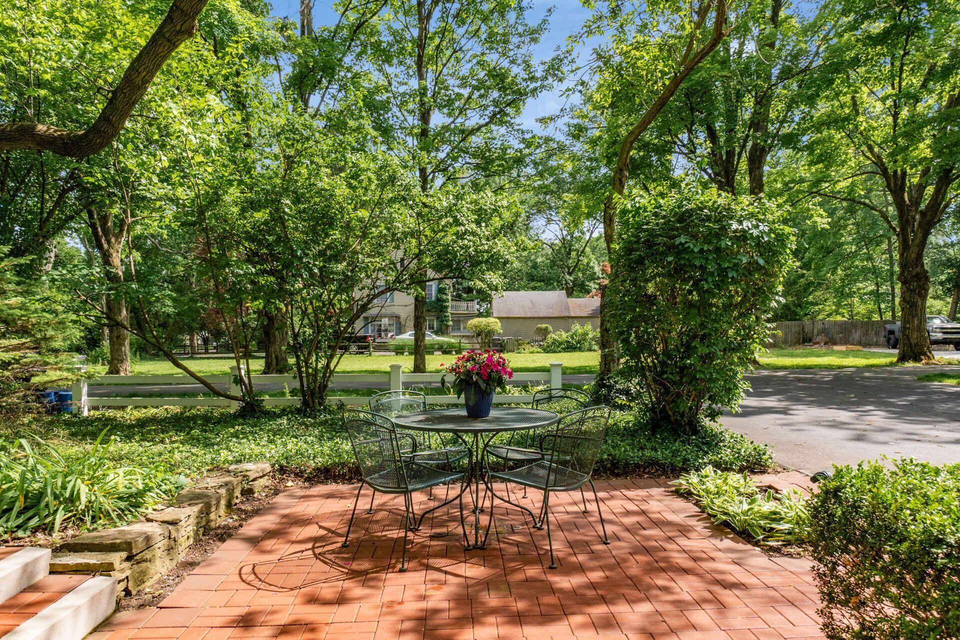1085 Shady Lane Road Columbus, OH 43227 - Photo 101 of 121 Front Patio
