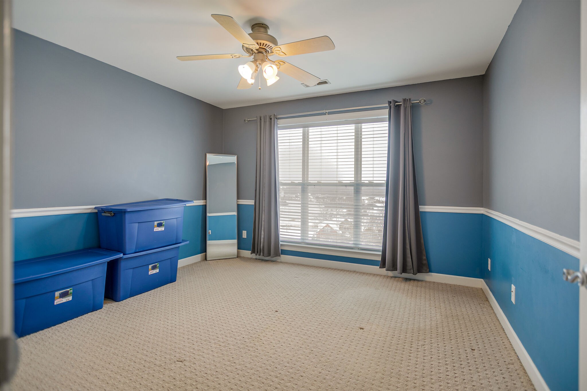 3029 Viewpointe Way Columbia, TN 38401 - Photo 22 of 40 a bedroom with a bed and a window