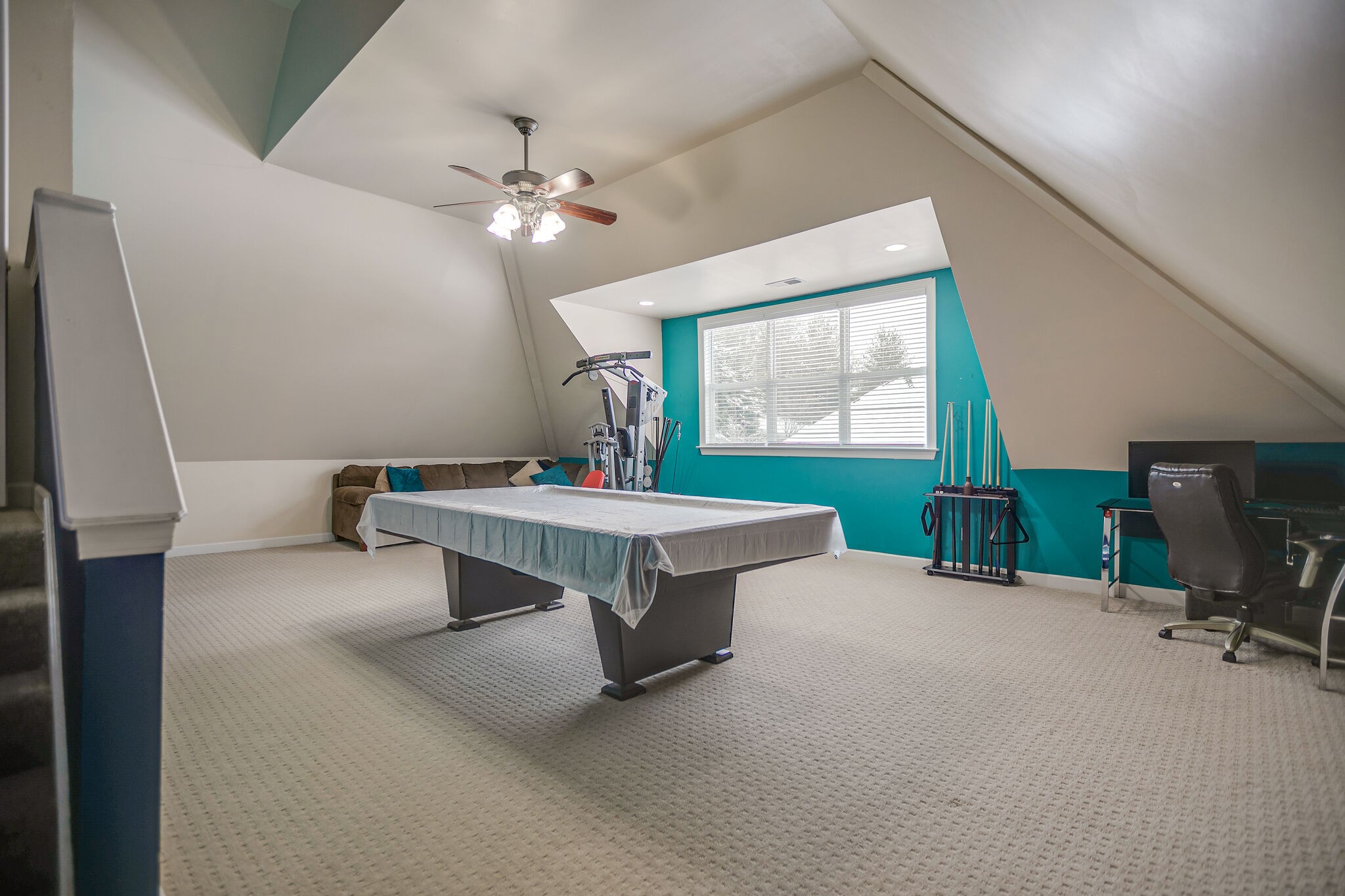 3029 Viewpointe Way Columbia, TN 38401 - Photo 24 of 40 a living room with furniture and a large window
