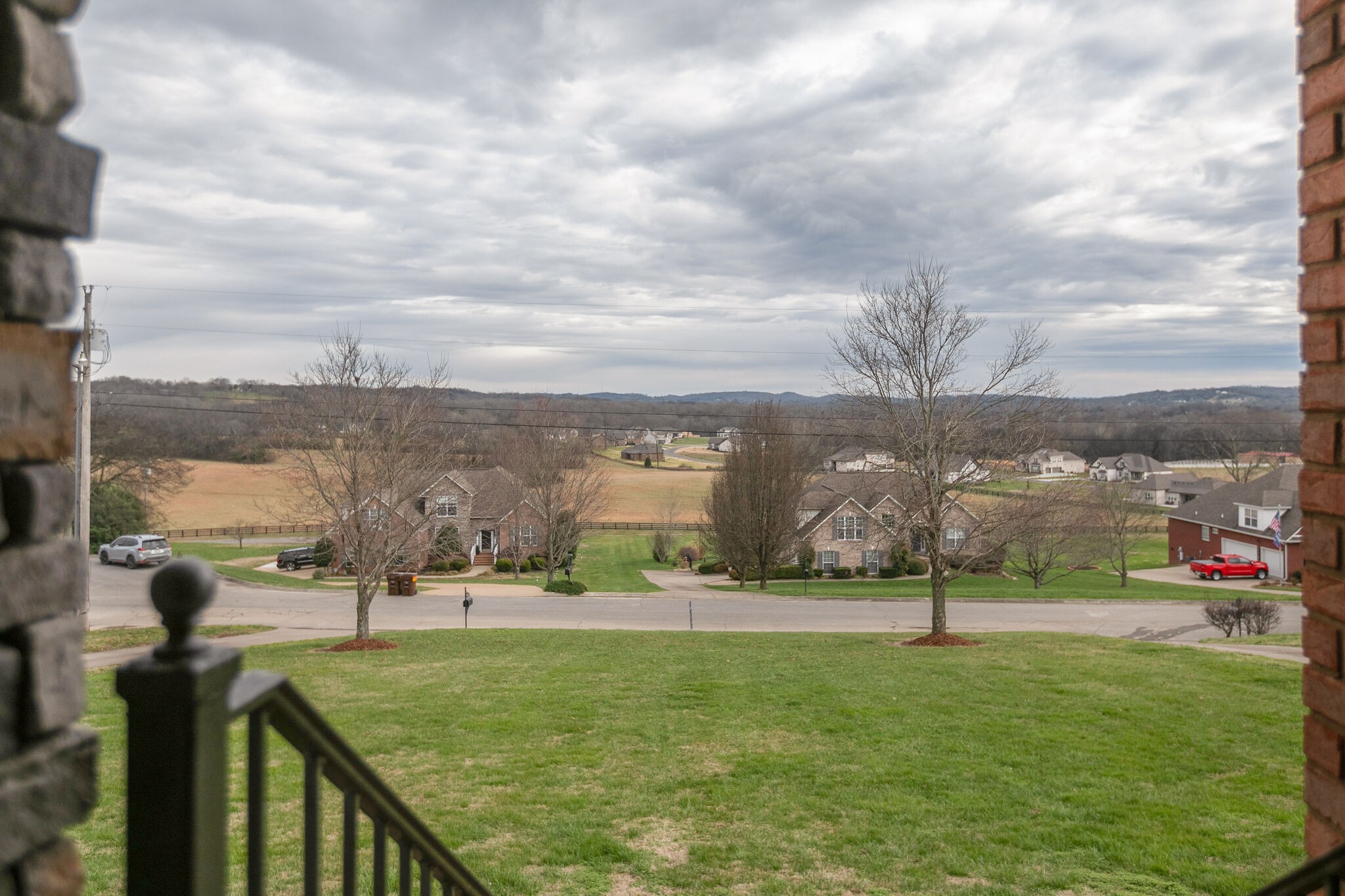 3029 Viewpointe Way Columbia, TN 38401 - Photo 4 of 40 a view of a city from a terrace