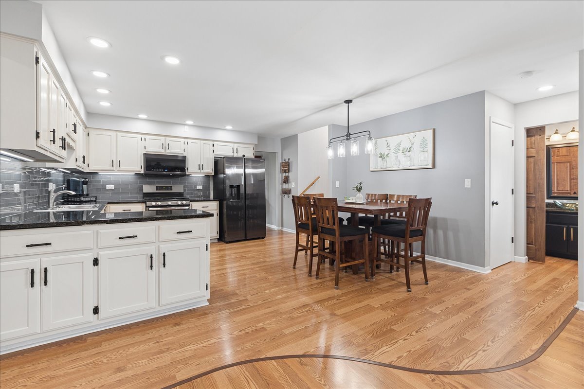 15601 Bramblewood Road Oak Forest, IL 60452 - Photo 12 of 35