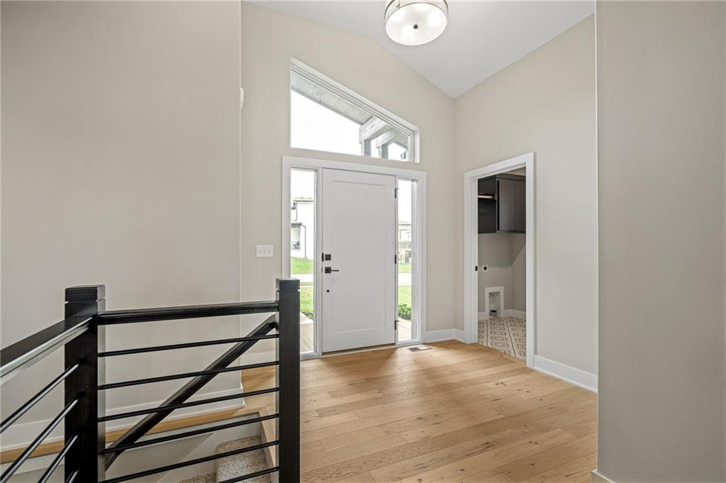 8973 Shady Bend Road Lenexa, KS 66227 - Photo 4 of 49 Gallery Image 4