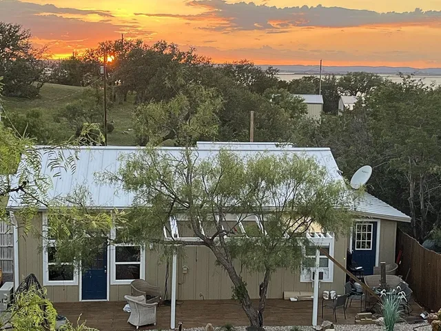 $299,800 | 209 Lakevista Drive, Burnet, TX 78611