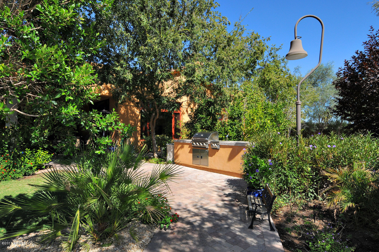 6901 East Sunnyvale Road Paradise Valley, AZ 85253 - Photo 38 of 45 Lit_Pathway