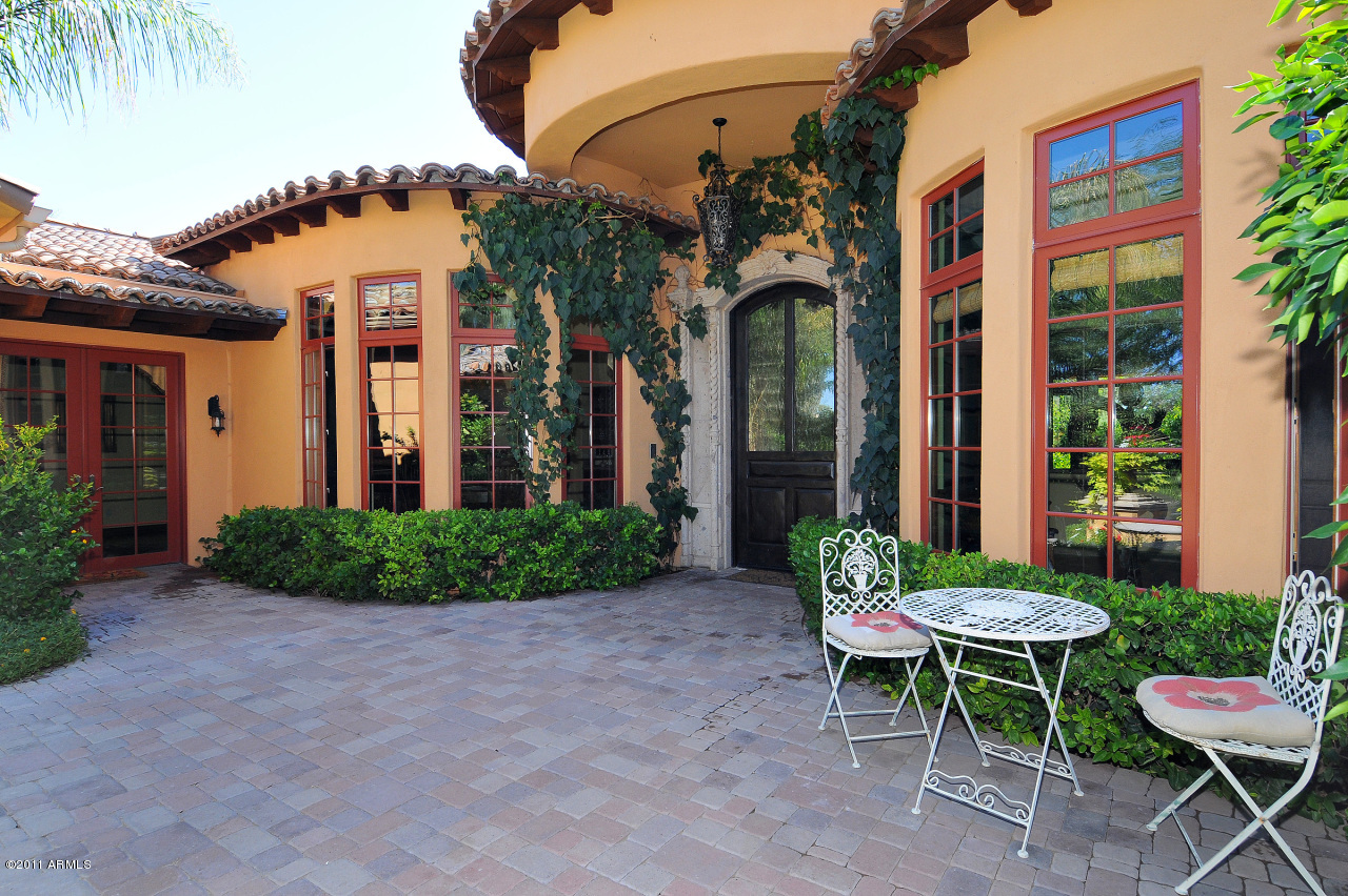 6901 East Sunnyvale Road Paradise Valley, AZ 85253 - Photo 4 of 45 Front_Entry