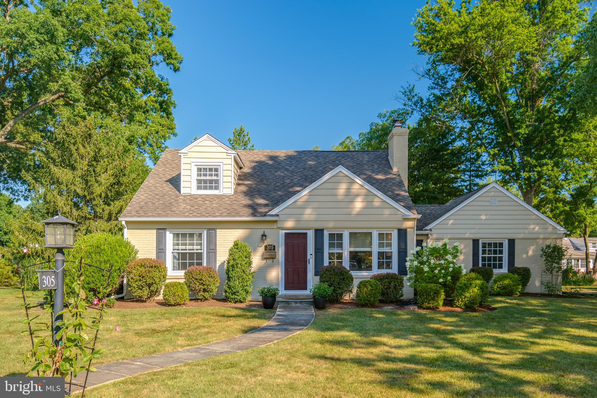 305 Henry Lane, Wallingford, PA 19086 Compass