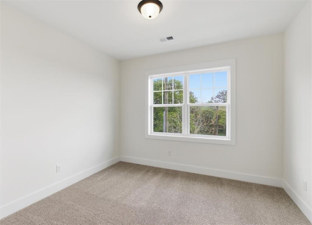208 Mission Way Atlanta, GA 30315 - Photo 35 of 43 an empty room with a window