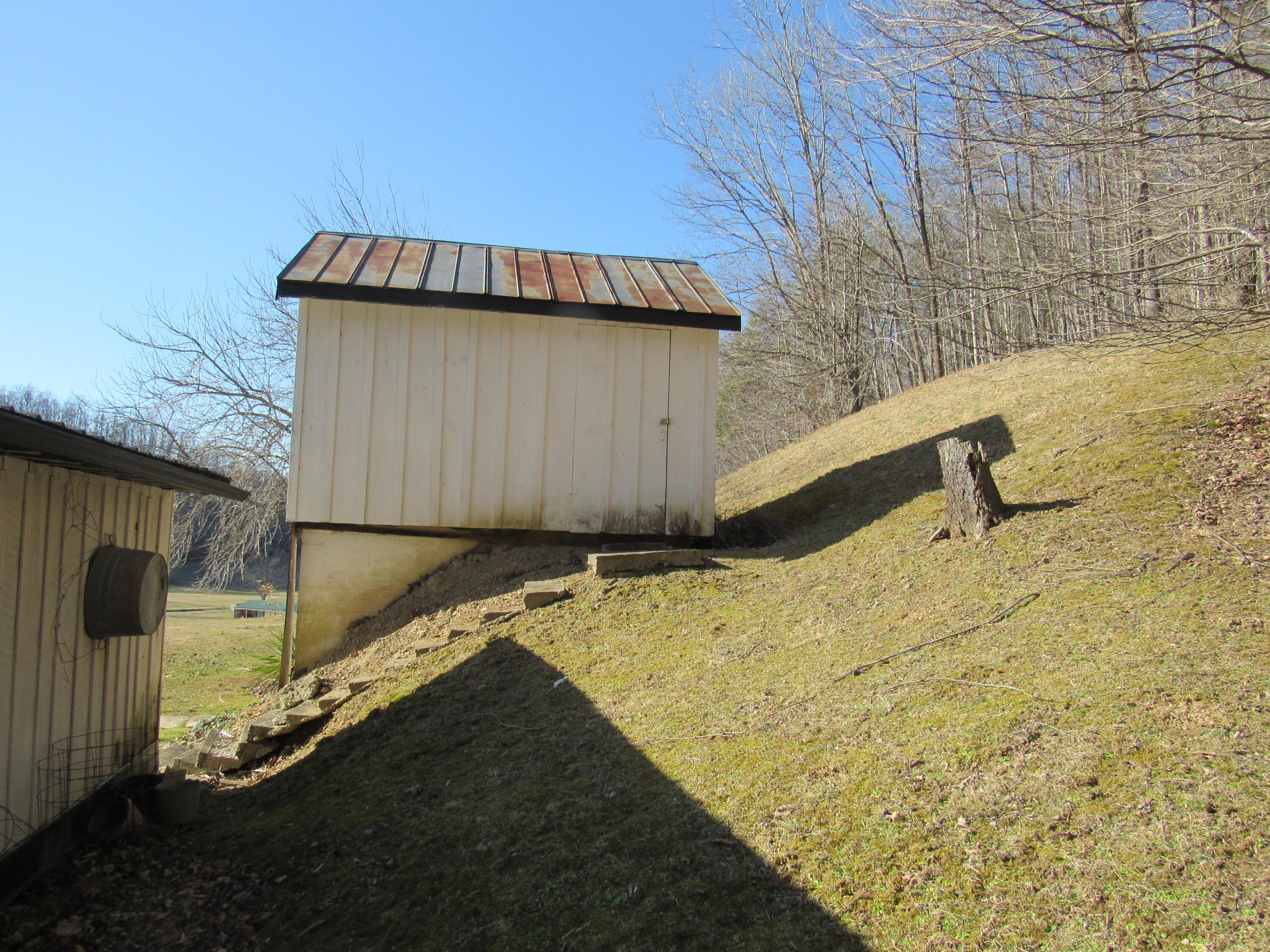 1140 Lower Gilmore Road Campton, KY 41301 - Photo 28 of 32 27-IMG_8569