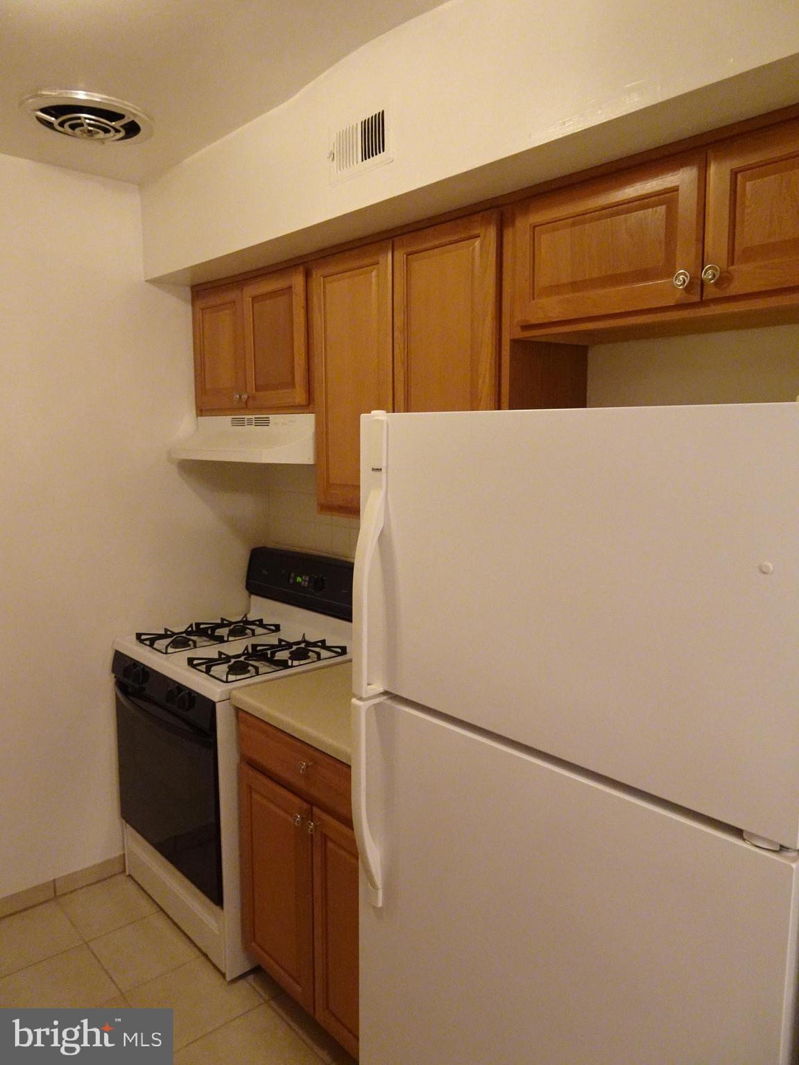 9451 Woodbridge Road Philadelphia, PA 19114 - Photo 4 of 13 Gallery Image 4