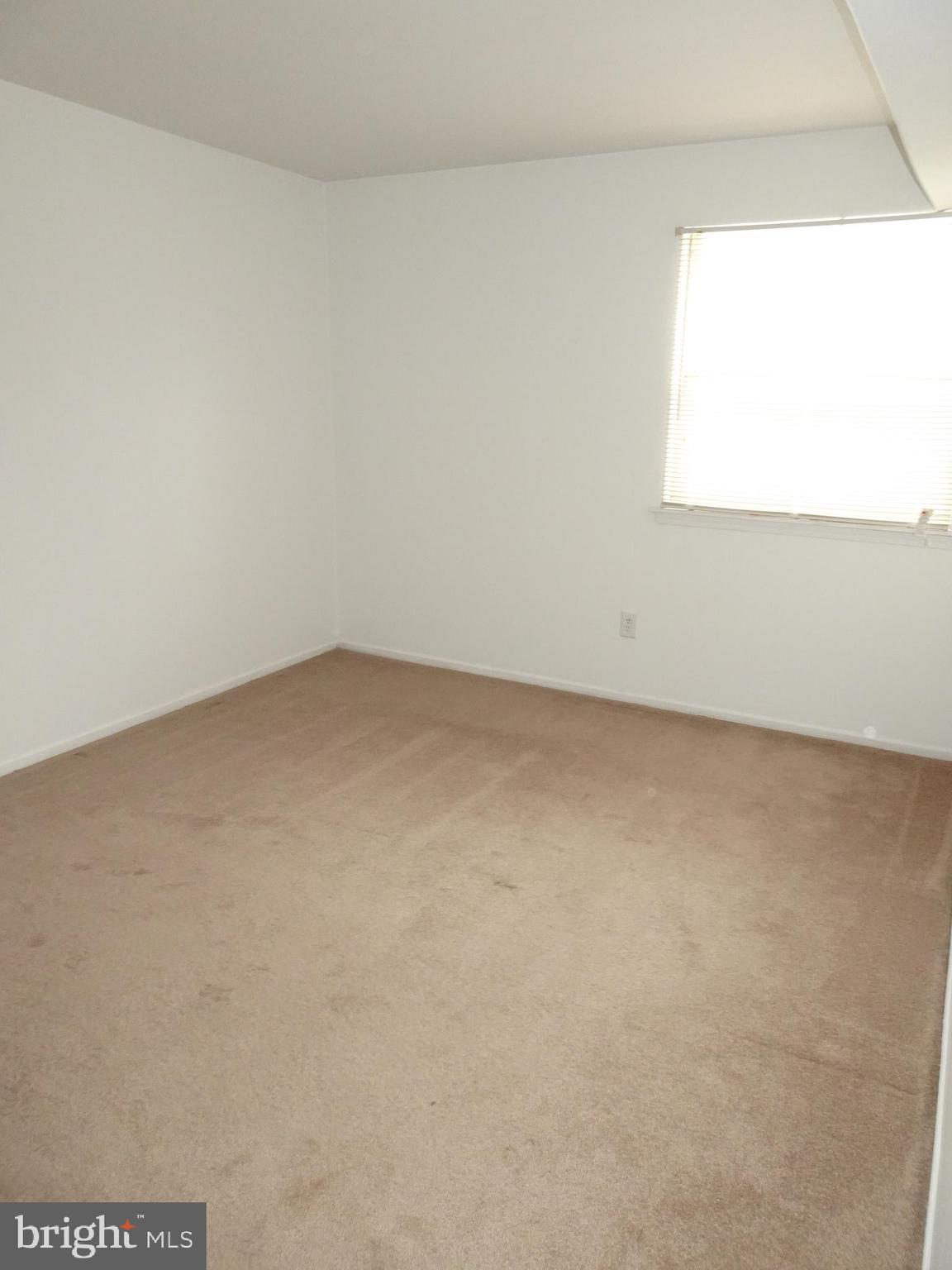 9451 Woodbridge Road Philadelphia, PA 19114 - Photo 8 of 13 Gallery Image 8