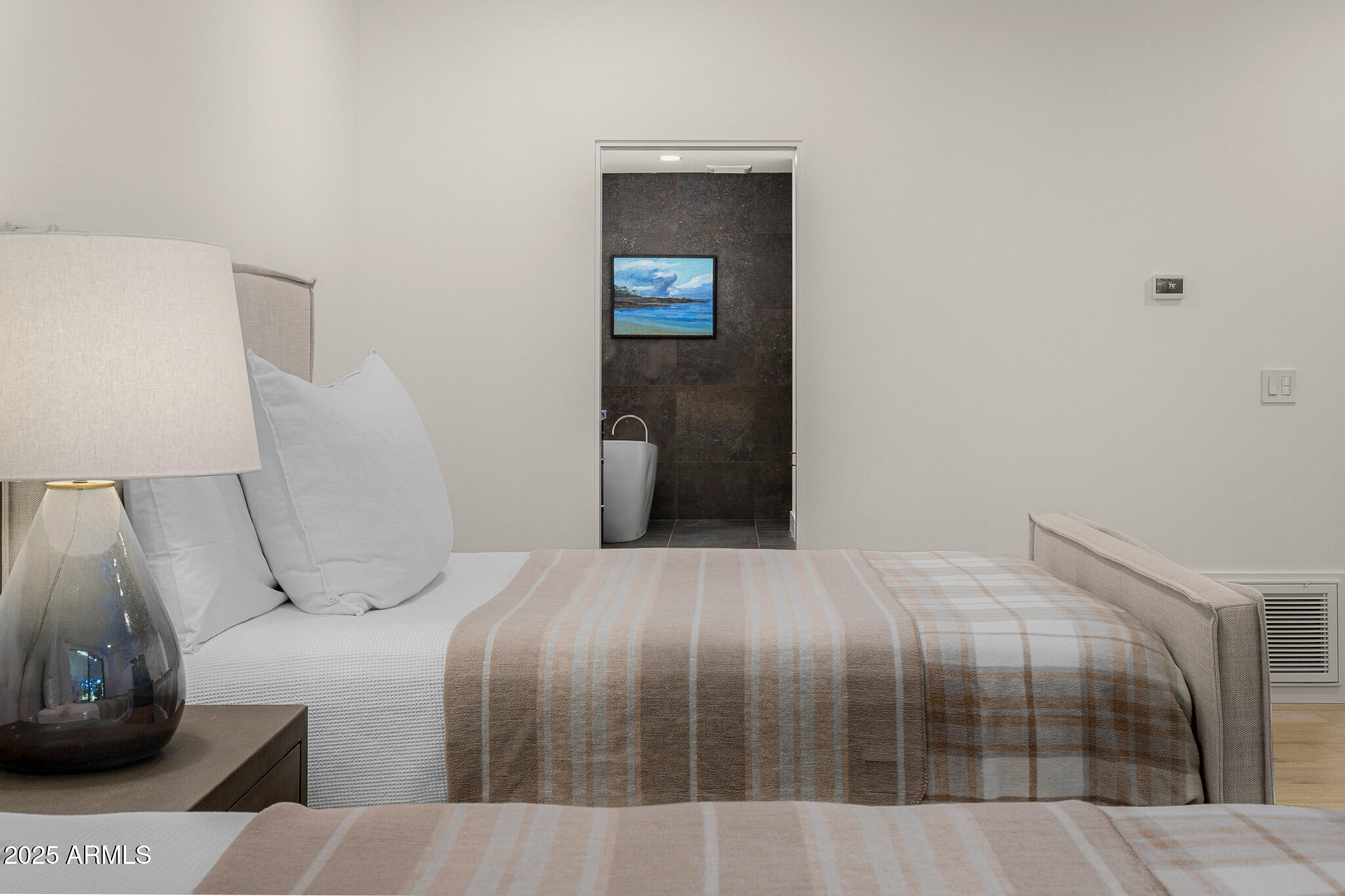 10041 North 52nd Place Paradise Valley, AZ 85253 - Photo 11 of 31 primary bedroom2