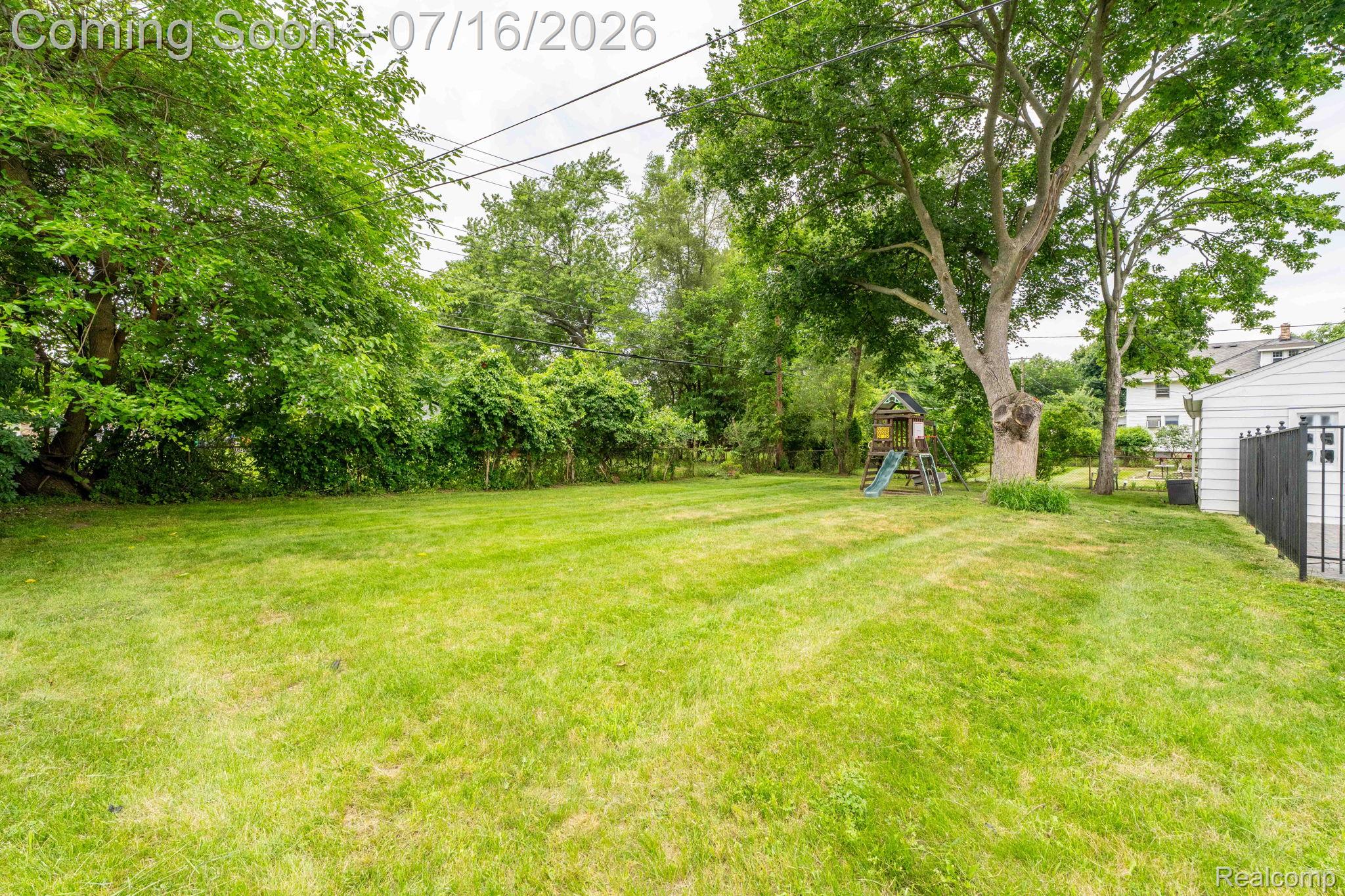2118 Middlebelt Road West Bloomfield, MI 48324 - Photo 41 of 54 52-web-or-mls-Edited-52.jpg