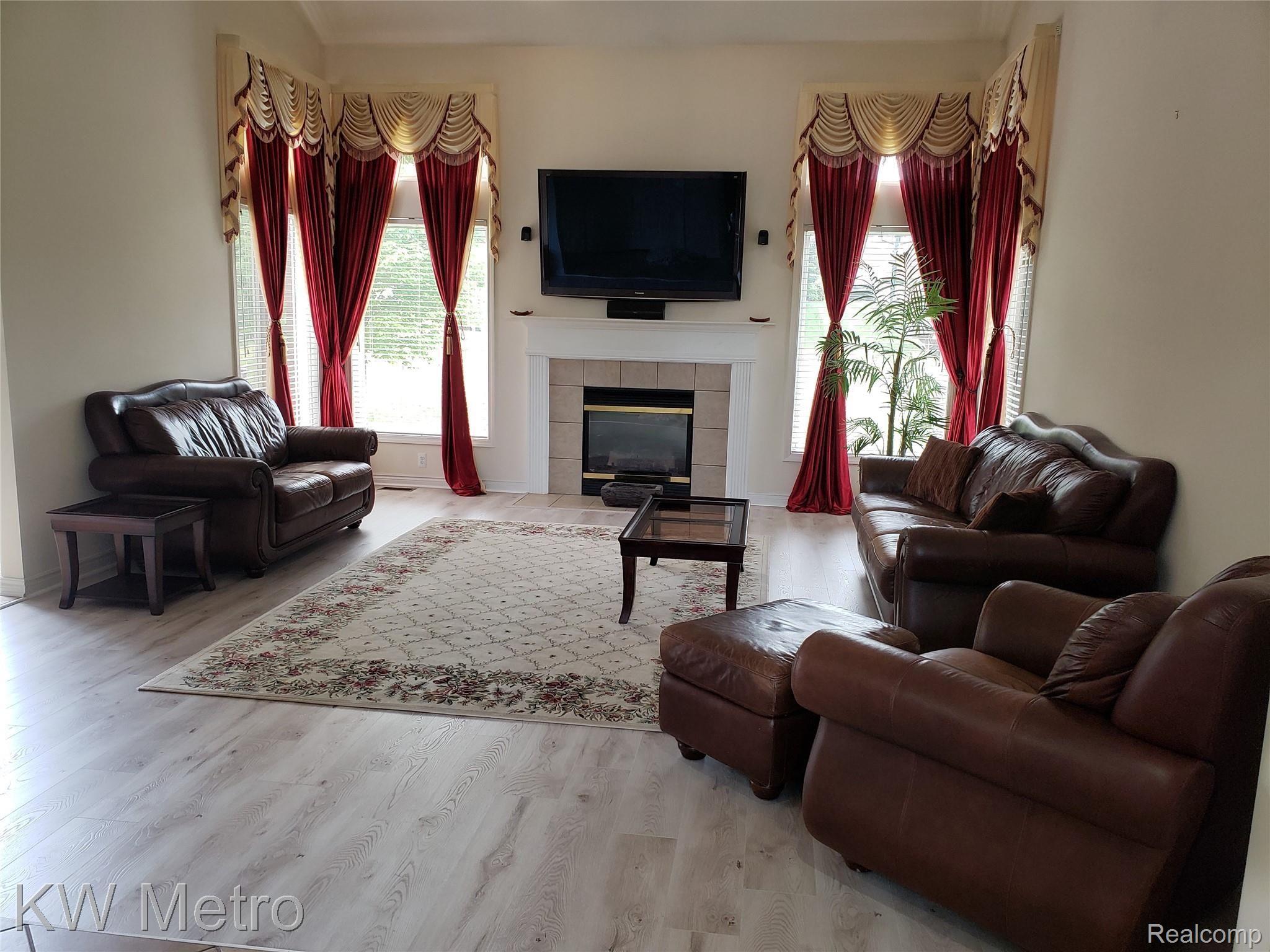 1227 Letica Drive Rochester, MI 48307 - Photo 11 of 58 Family Room