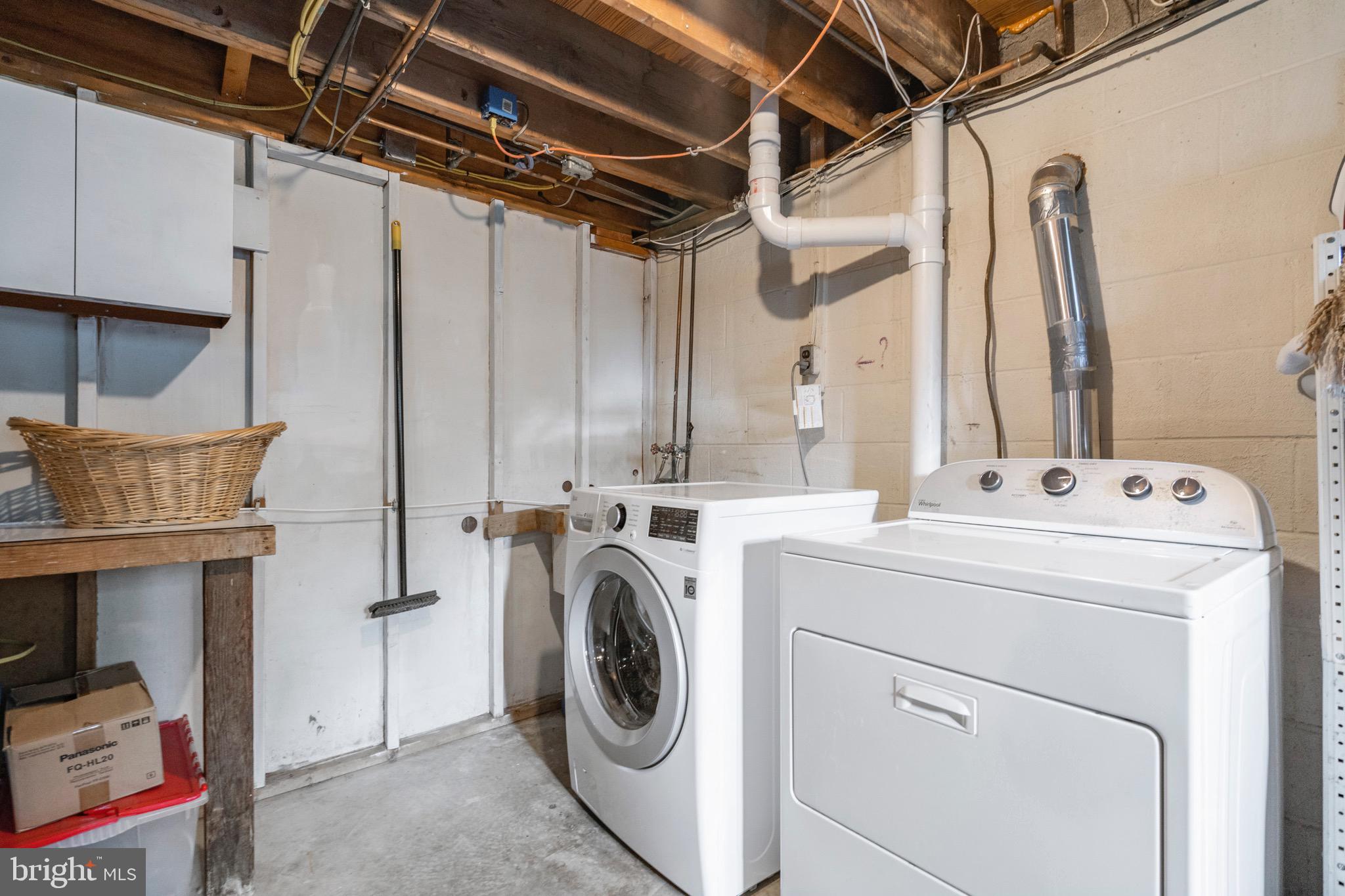 1218 Eagle Road West Chester, PA 19382 - Photo 39 of 51 Laundry area